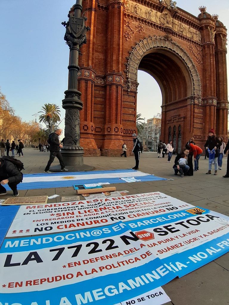 SOLIDARIDAD CON MENDOZA CONTRA LA MINERIA Y LA CONTAMINACI